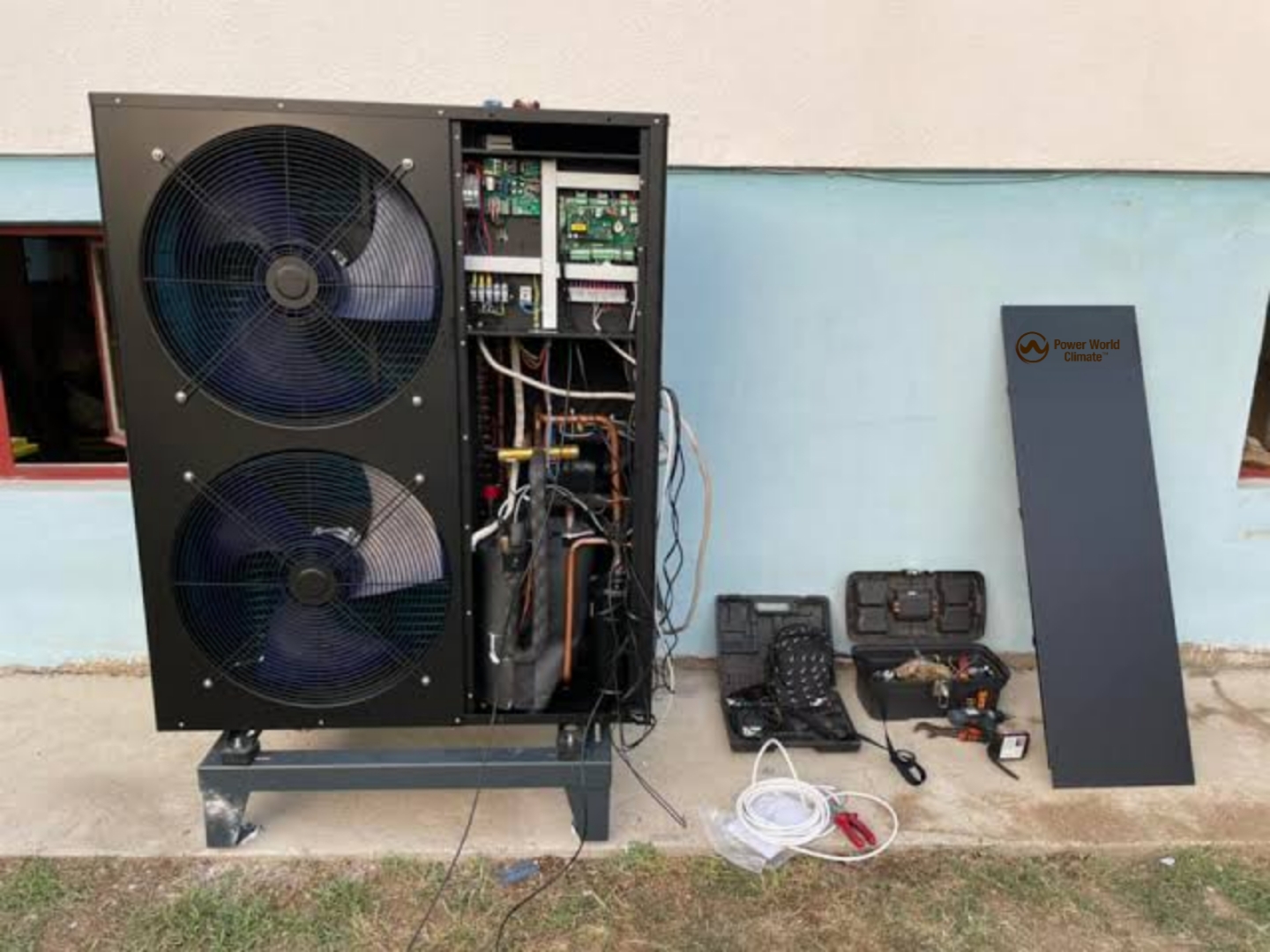 Monobloc Inverter Heat Pump for House Heating + Cooling + DHW PWC-BLND-R290 75°c Series